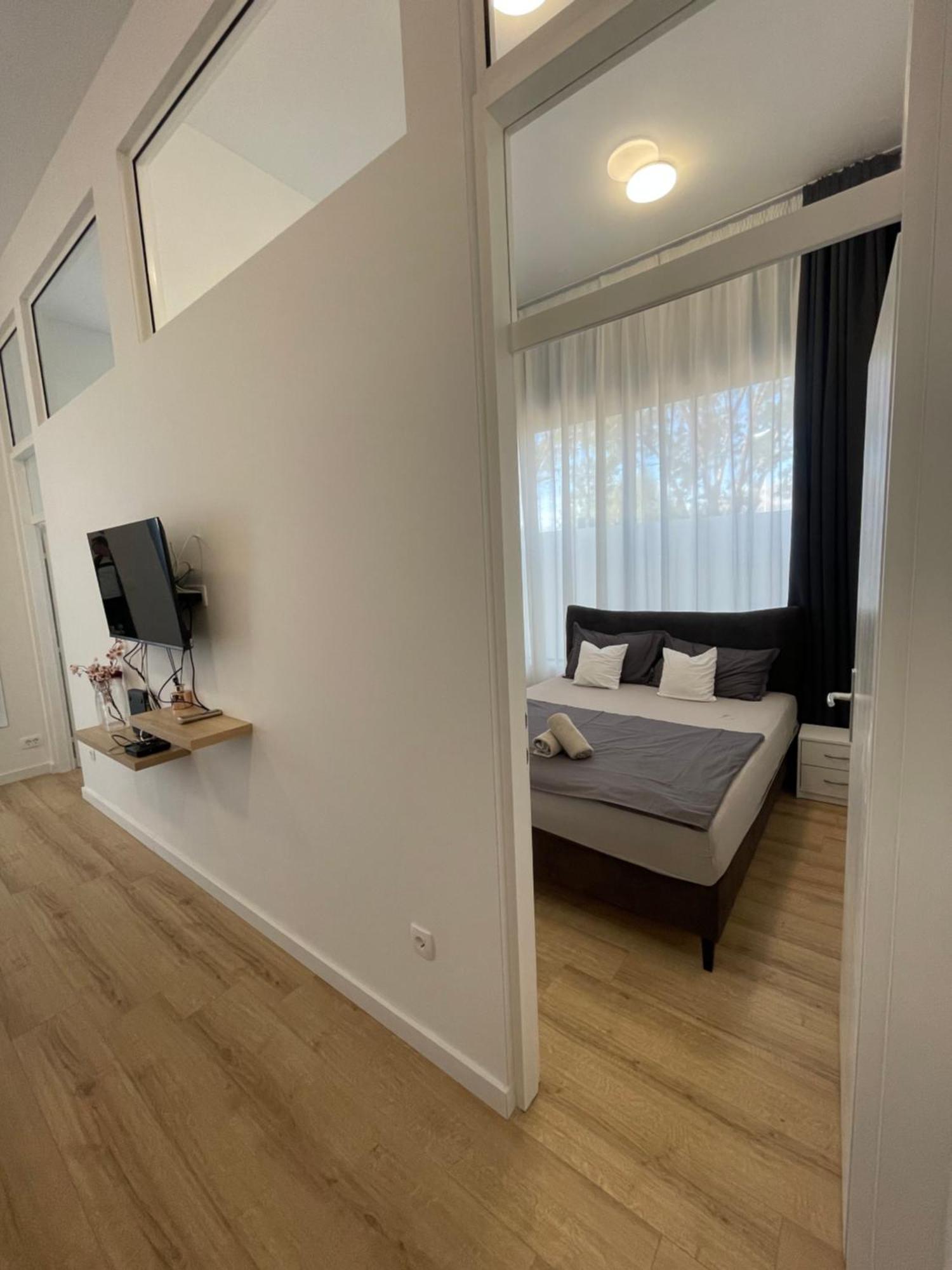 Two Bedroom Apartment N スプリト エクステリア 写真